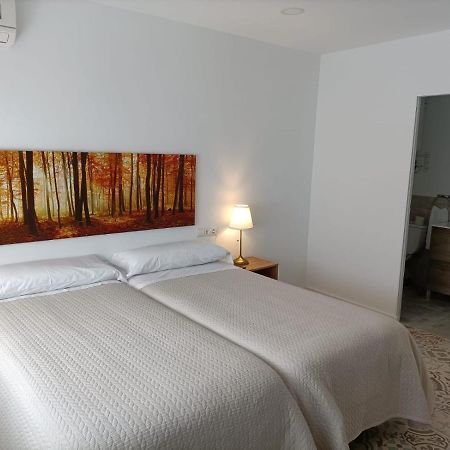 Hostal Las Encinas Вільявісіоса-де-Одон Екстер'єр фото