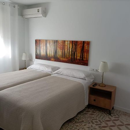 Hostal Las Encinas Вільявісіоса-де-Одон Екстер'єр фото