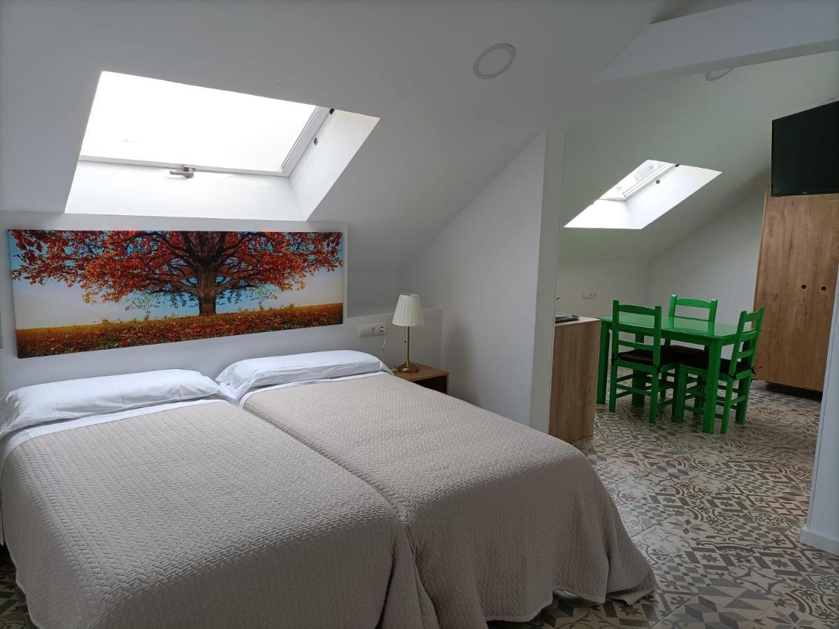 Hostal Las Encinas Вільявісіоса-де-Одон Екстер'єр фото