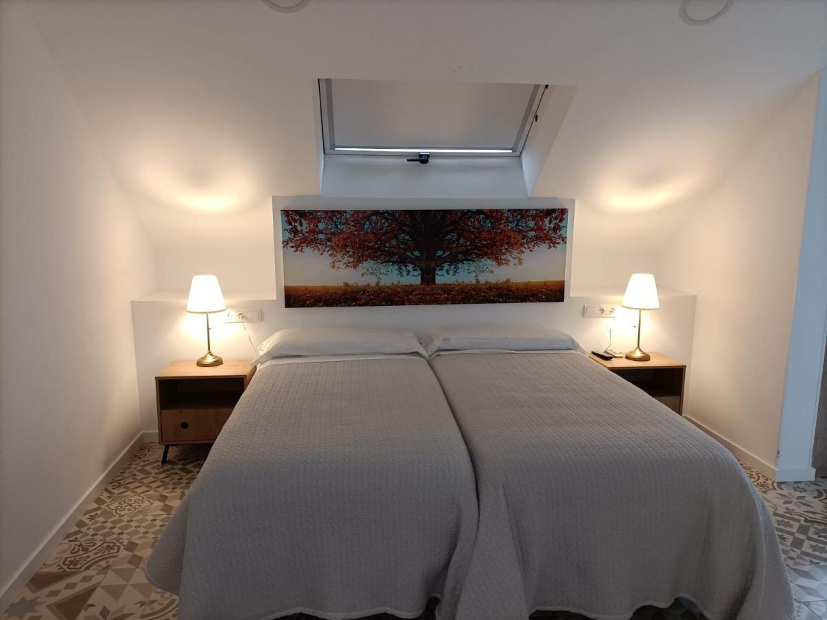 Hostal Las Encinas Вільявісіоса-де-Одон Екстер'єр фото