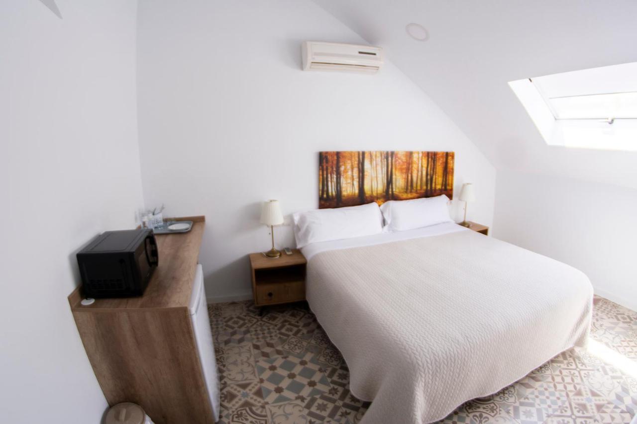 Hostal Las Encinas Вільявісіоса-де-Одон Екстер'єр фото
