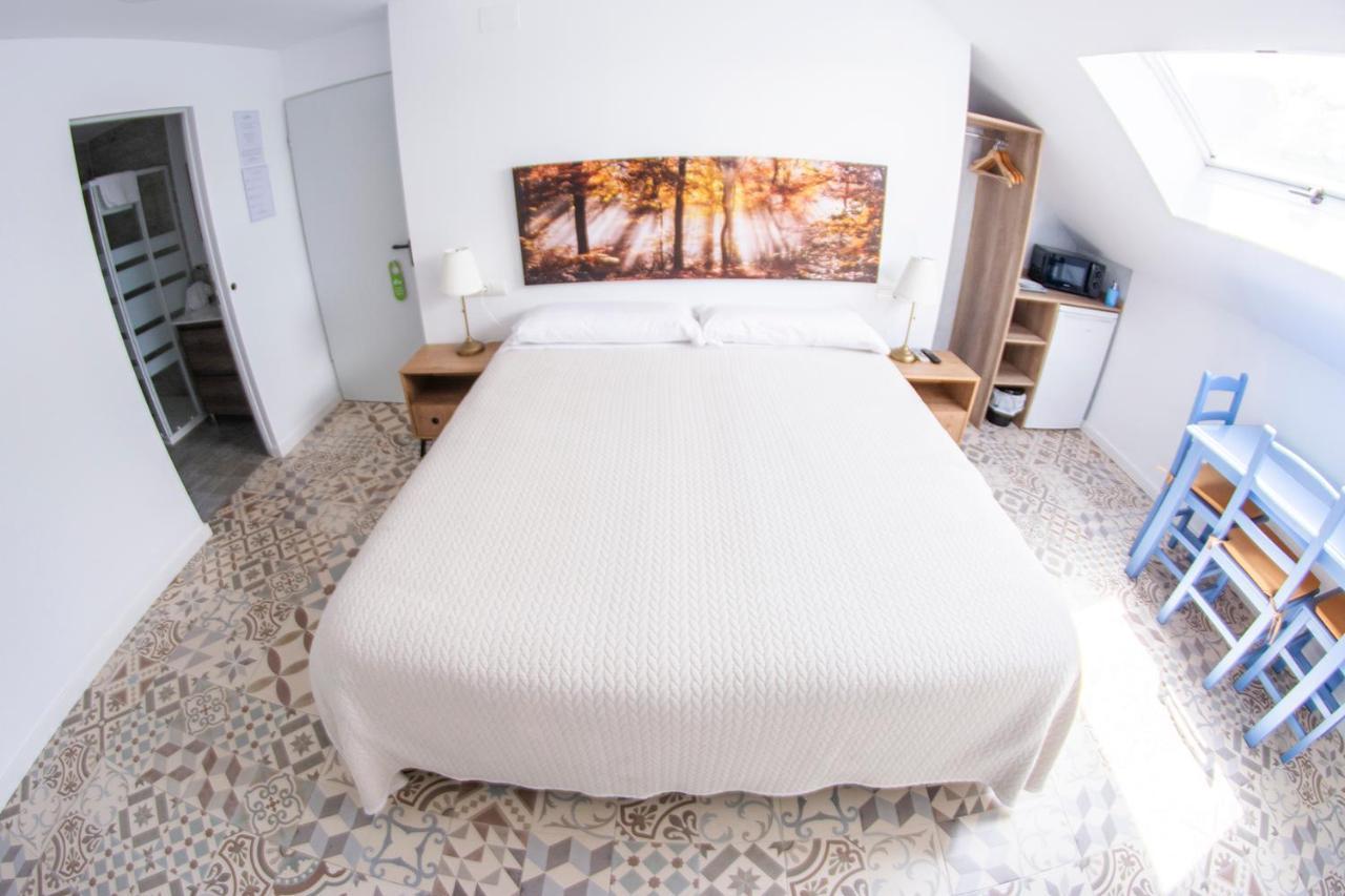 Hostal Las Encinas Вільявісіоса-де-Одон Екстер'єр фото
