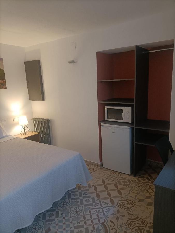 Hostal Las Encinas Вільявісіоса-де-Одон Екстер'єр фото